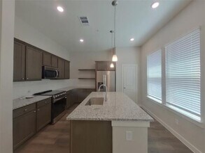 209 Ledburn Ct in Saginaw, TX - Building Photo - Building Photo