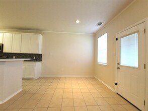 231 W Stedhill Loop in The Woodlands, TX - Building Photo - Building Photo