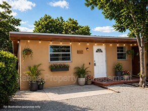 4317 Cocoanut Rd in West Palm Beach, FL - Building Photo - Building Photo
