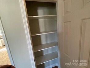 2474 Oak Valley Ln in Maiden, NC - Foto de edificio - Building Photo