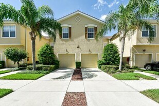 3658 Parkridge Cir in Sarasota, FL - Building Photo