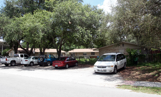 1227 E 142nd Ave in Tampa, FL - Building Photo - Building Photo