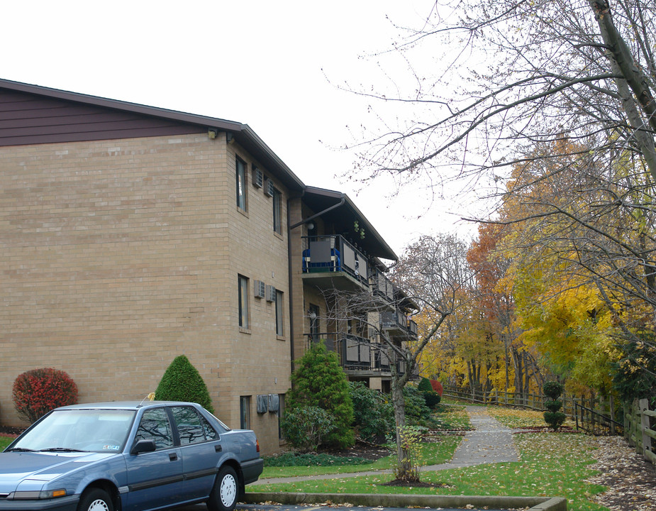 Parkview East in Pittsburgh, PA - Foto de edificio