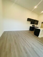 11631-11633 E Harry Ct in Wichita, KS - Building Photo - Building Photo