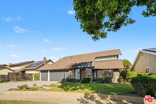 243 Blanquita Way in Placentia, CA - Building Photo