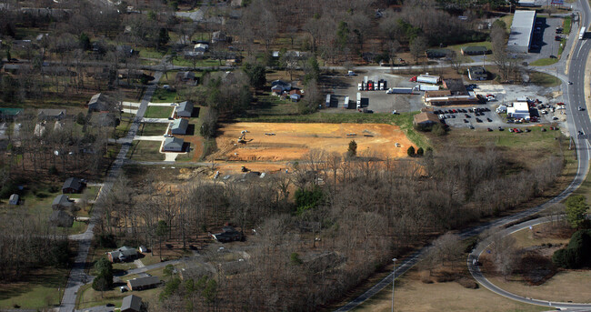 145 Whitley St in Asheboro, NC - Foto de edificio - Building Photo