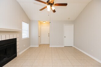 1207-1207 Hyridge St in Round Rock, TX - Building Photo - Building Photo