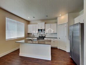 1479 W Afton St in Kuna, ID - Foto de edificio - Building Photo