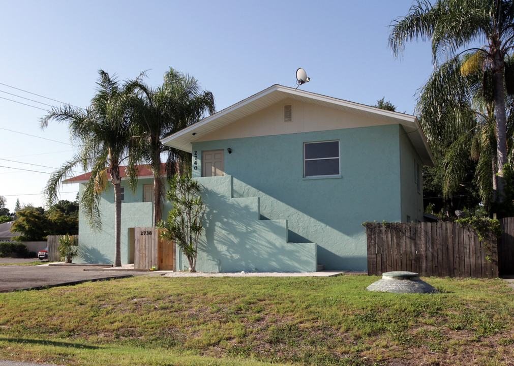 2738 Herwald St in Sarasota, FL - Foto de edificio