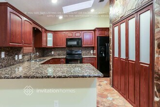 5241 110th Ave N in West Palm Beach, FL - Foto de edificio - Building Photo