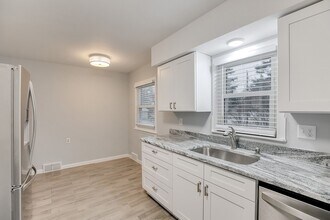 1961 Edgewater Ave in Arden Hills, MN - Building Photo - Building Photo