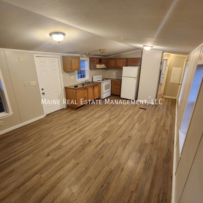 7 Pheasant Hill Trailer Park in Milford, ME - Building Photo - Building Photo