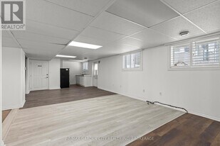 101 Moffatt St in St Catharines, ON - Building Photo