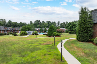 Stoney Brook Village in Millis, MA - Building Photo - Building Photo