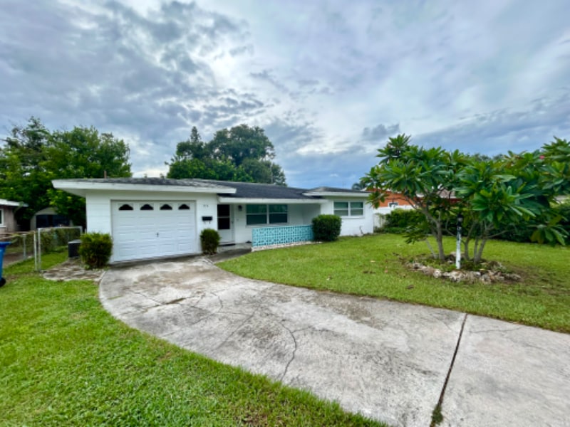 718 51st St N in St. Petersburg, FL - Building Photo