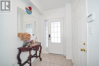 401 Rossland Rd E in Ajax, ON - Building Photo - Building Photo