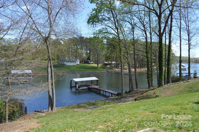 125 Broadview Cir in Mooresville, NC - Foto de edificio - Building Photo