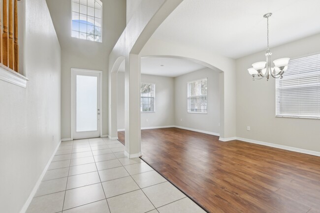 2915 Trinity Cottage Dr in Land O Lakes, FL - Building Photo - Building Photo