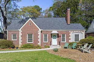208 Heatherdown Rd in Decatur, GA - Building Photo