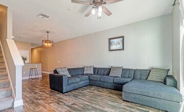 14210 Desert Haven St in Windermere, FL - Foto de edificio - Building Photo