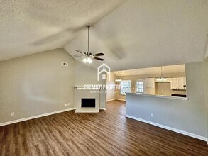 5475 Stephen Forest Rd in Memphis, TN - Building Photo - Building Photo