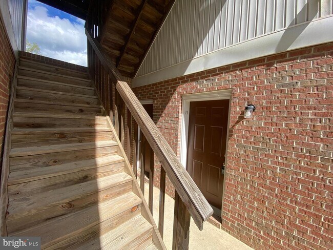 9298 Hayden Dr-Unit -11 in King George, VA - Building Photo - Building Photo