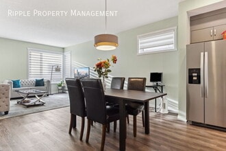 142 Shawnee Common SW in Calgary, AB - Building Photo - Building Photo