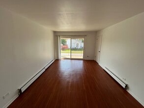 2500 198th St-Unit -4 in Lynwood, IL - Building Photo - Building Photo