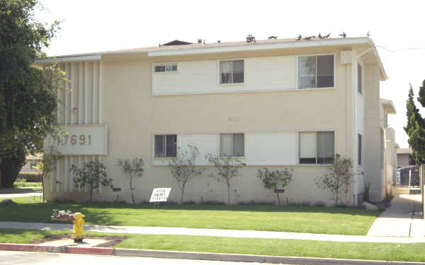 17691 Yukon Ave in Torrance, CA - Foto de edificio