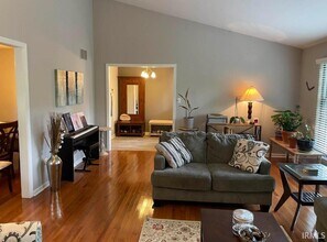 2202 E Cape Cod Dr in Bloomington, IN - Building Photo - Building Photo