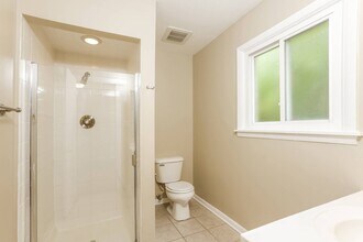 1462 Deerfield Rd in Deerfield, IL - Building Photo - Building Photo