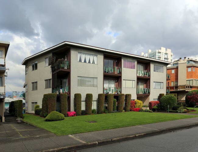 1125 W 10th Ave in Vancouver, BC - Building Photo - Primary Photo