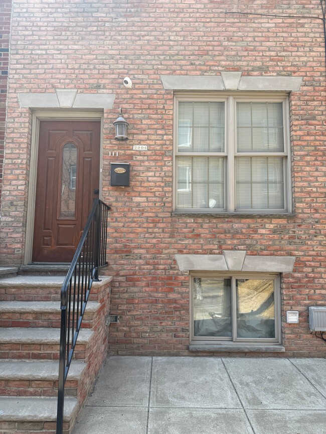 2204 S 15th St, Unit 2