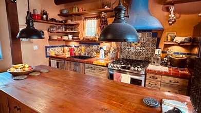 824 Canyon Rd in Santa Fe, NM - Building Photo - Building Photo