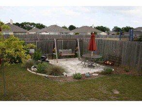 104 Bennett Cove in Hutto, TX - Building Photo - Building Photo