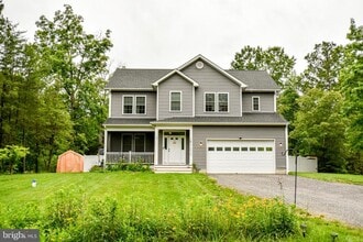 44735 Barnes and Yeh Ln in California, MD - Building Photo - Building Photo