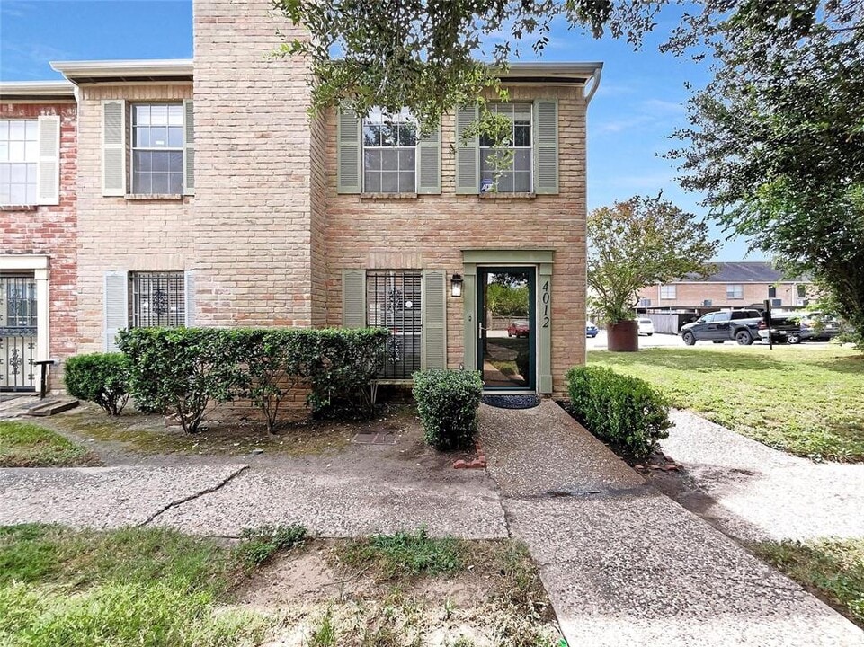 4012 Belle Park Dr in Houston, TX - Building Photo