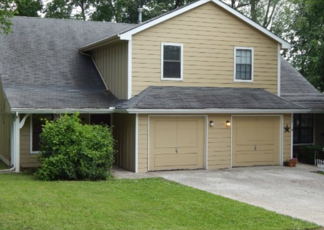 Dainridge Duplexes in Liberty, MO - Building Photo