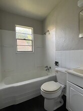 813 S Adams St in Stillwater, OK - Building Photo - Building Photo