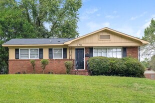 3912 Broadview Dr in Charlotte, NC - Building Photo