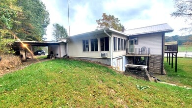 12735 US-221 in Fleetwood, NC - Building Photo - Building Photo