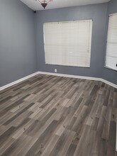 2219 Groveland Dr in Lutz, FL - Foto de edificio - Building Photo