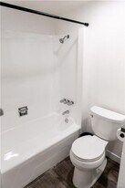 1527 Wavertree Ln in Fullerton, CA - Building Photo