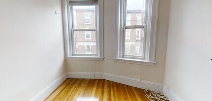 11 Barrows St, Unit 4A in Boston, MA - Foto de edificio - Building Photo