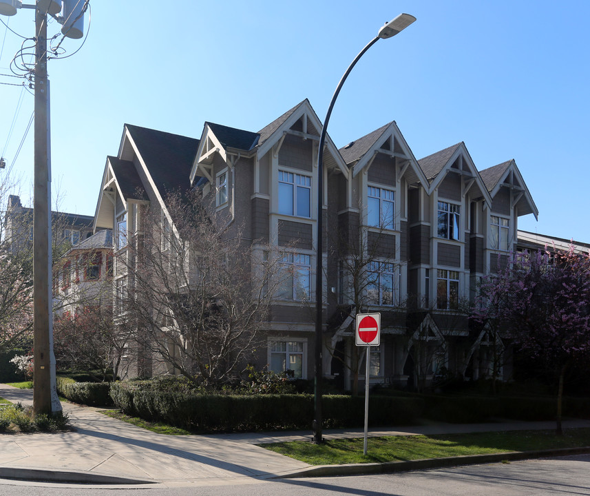 1081 Nicola St in Vancouver, BC - Building Photo