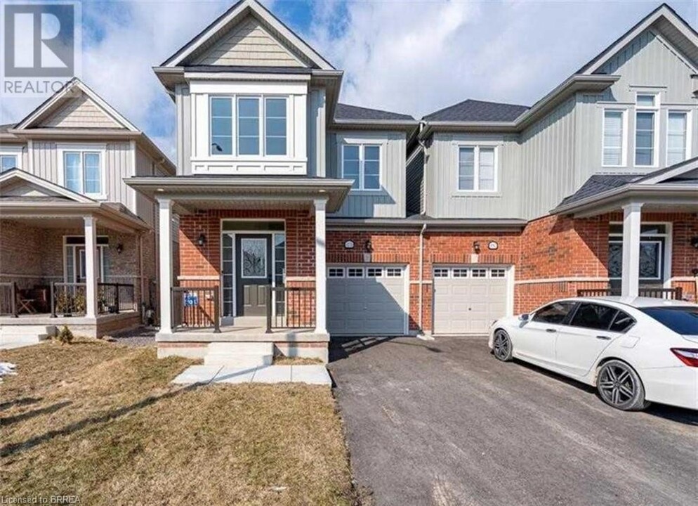 9578 Tallgrass Ave in Niagara Falls, ON - Building Photo