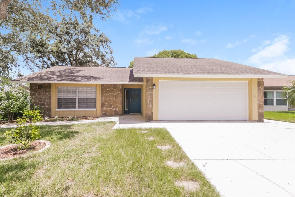 7521 Como Dr in New Port Richey, FL - Foto de edificio