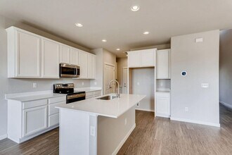 9709 Birch Ln in Thornton, CO - Building Photo - Building Photo
