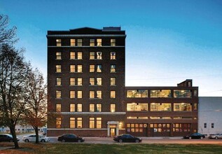 AP Lofts in Des Moines, IA - Foto de edificio - Building Photo