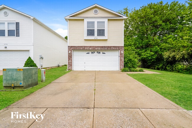 property at 2732 Redland Ln